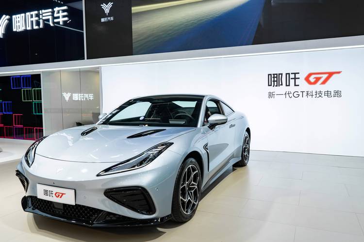 深圳盐田区展建隆企业管理咨询哪吒汽车在智能汽车领域的表现，领途汽车在新能源汽车市场中的影响力